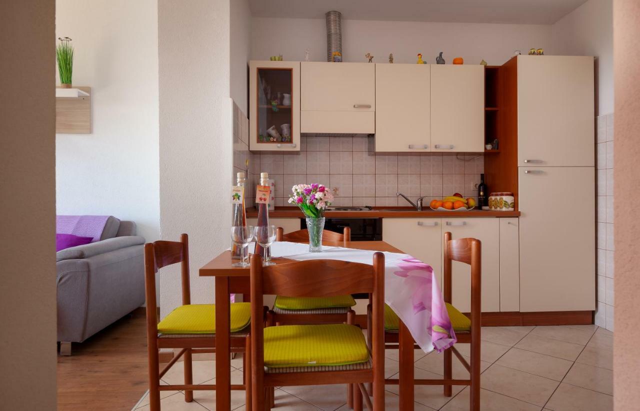 Apartmani Anja Makarska Zewnętrze zdjęcie